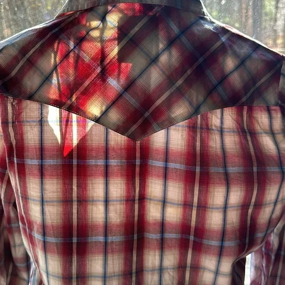This Roper Vintage Dobby Plaid Western​ - Picture 7 of 7